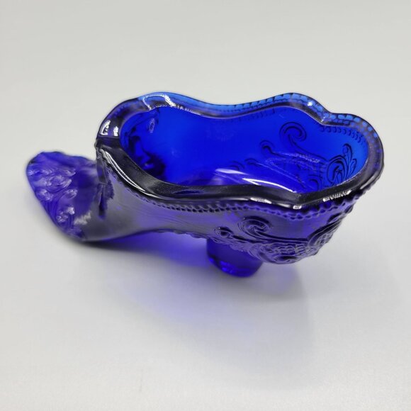 Vintage Cobalt Blue Glass Shoe Figurine Scroll & Bow Detailing Collectible - Picture 11 of 13